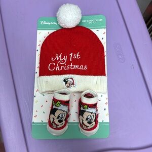 BNWT • Disney Baby • Mickey Santa hat & socks set